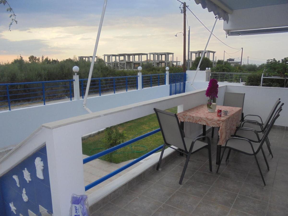 Апартаменты Kostas Family House Като-Ассос Экстерьер фото
