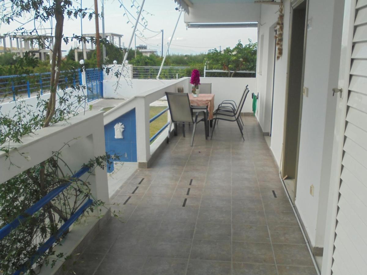 Апартаменты Kostas Family House Като-Ассос Экстерьер фото